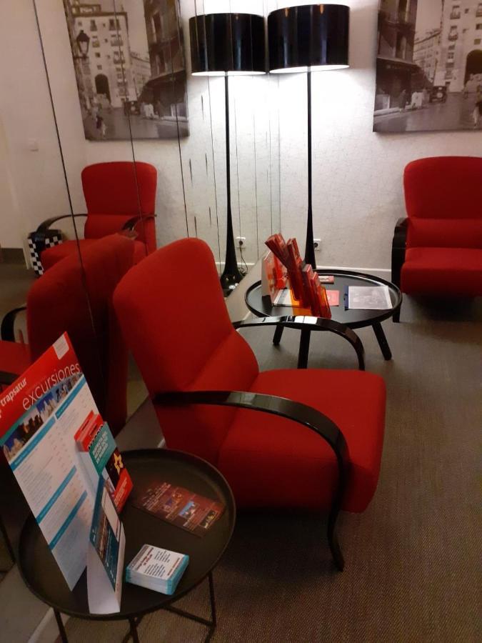 ホテルオスタル モンテカルロ マドリード エクステリア 写真